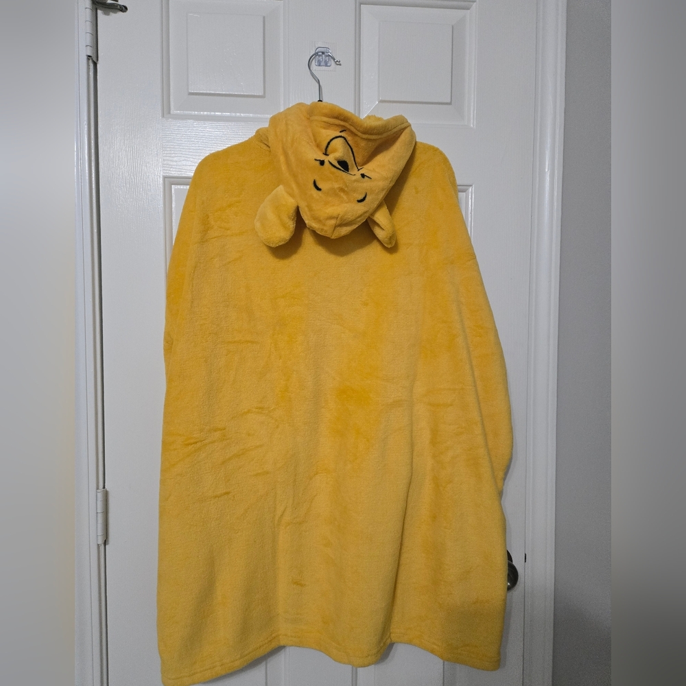 Disney Winnie The Pooh Yellow Hooded Blanket with Red Pocket Ptp 31" - Picture 5 of 5